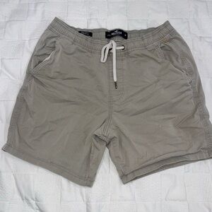 Hollister Men's Jogger Shorts 7'' Khaki  Mens Medium With Draw String Epic Flex